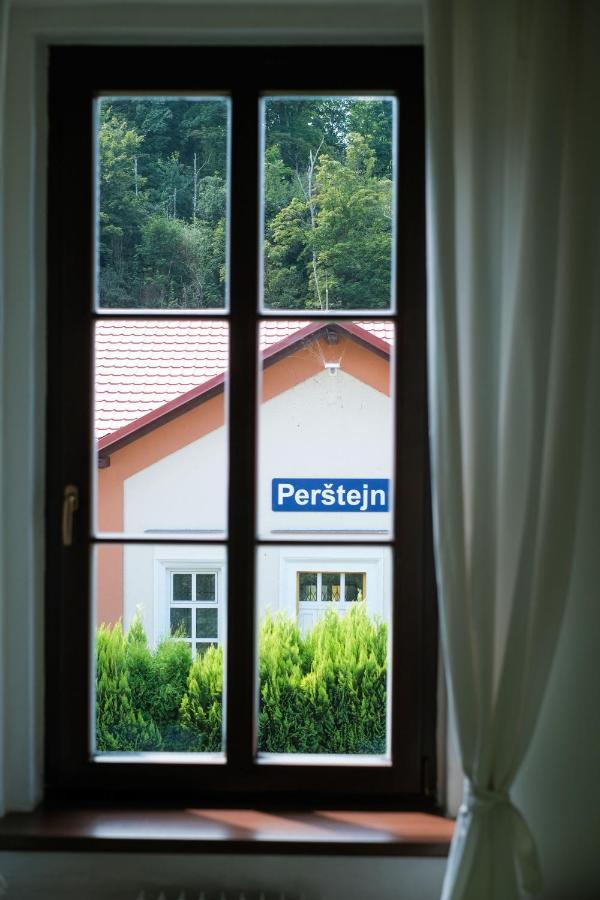 Penzion Betty Okounov ภายนอก รูปภาพ